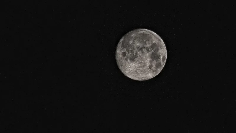 Polski satelita badawczy osiąga sukces na orbicie